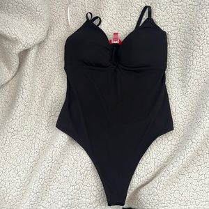 Women’s Guess Body Suit M